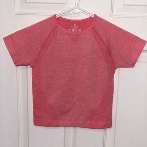 Cropped top perfect for working out